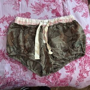 UO camo bloomer shorts